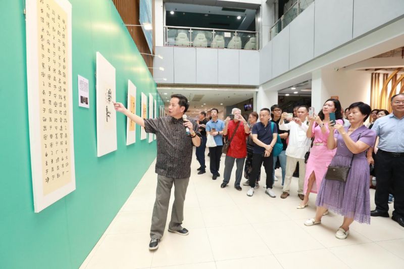 遠(yuǎn)古的呼喚，筑夢(mèng)新時(shí)代 ——辜慧龍書(shū)法作品展在廣州市青年文化宮隆重開(kāi)幕