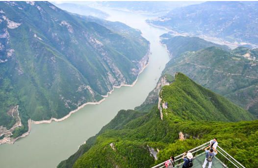 重慶：修復(fù)“生態(tài)廊道” 打造文旅新場(chǎng)景、新地標(biāo)